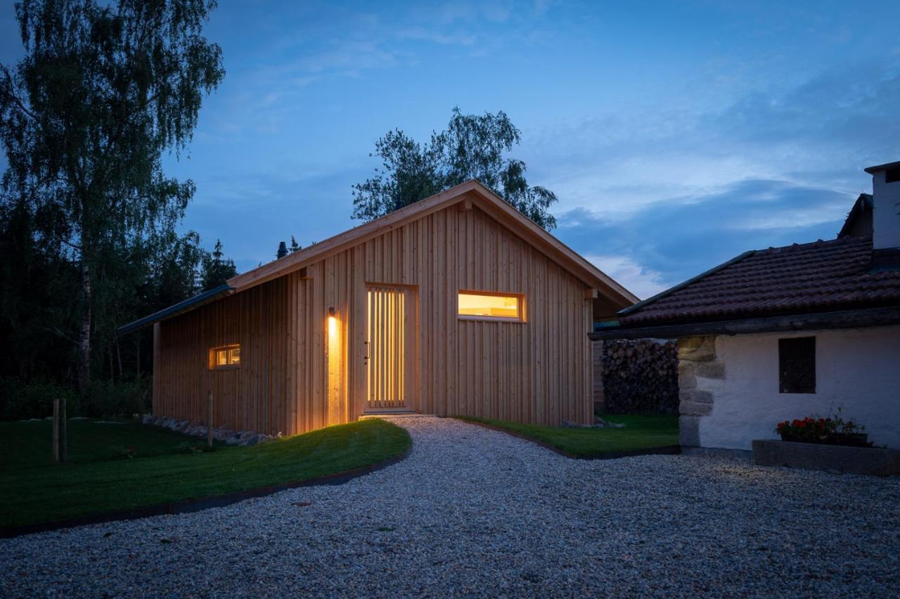 Forstgut - Premium Waldchalets Und Lodge Suiten Regen Bagian luar foto