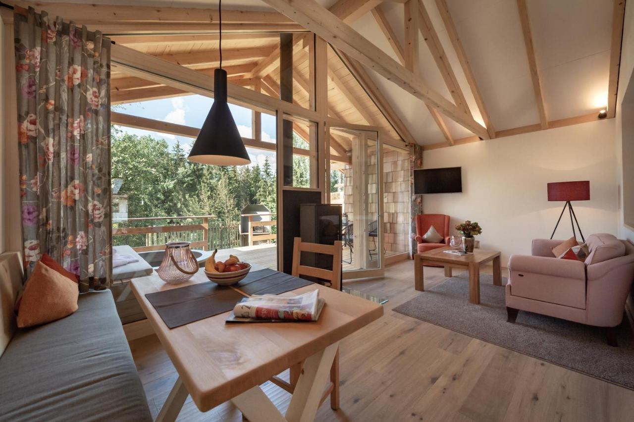 Forstgut - Premium Waldchalets Und Lodge Suiten Regen Bagian luar foto