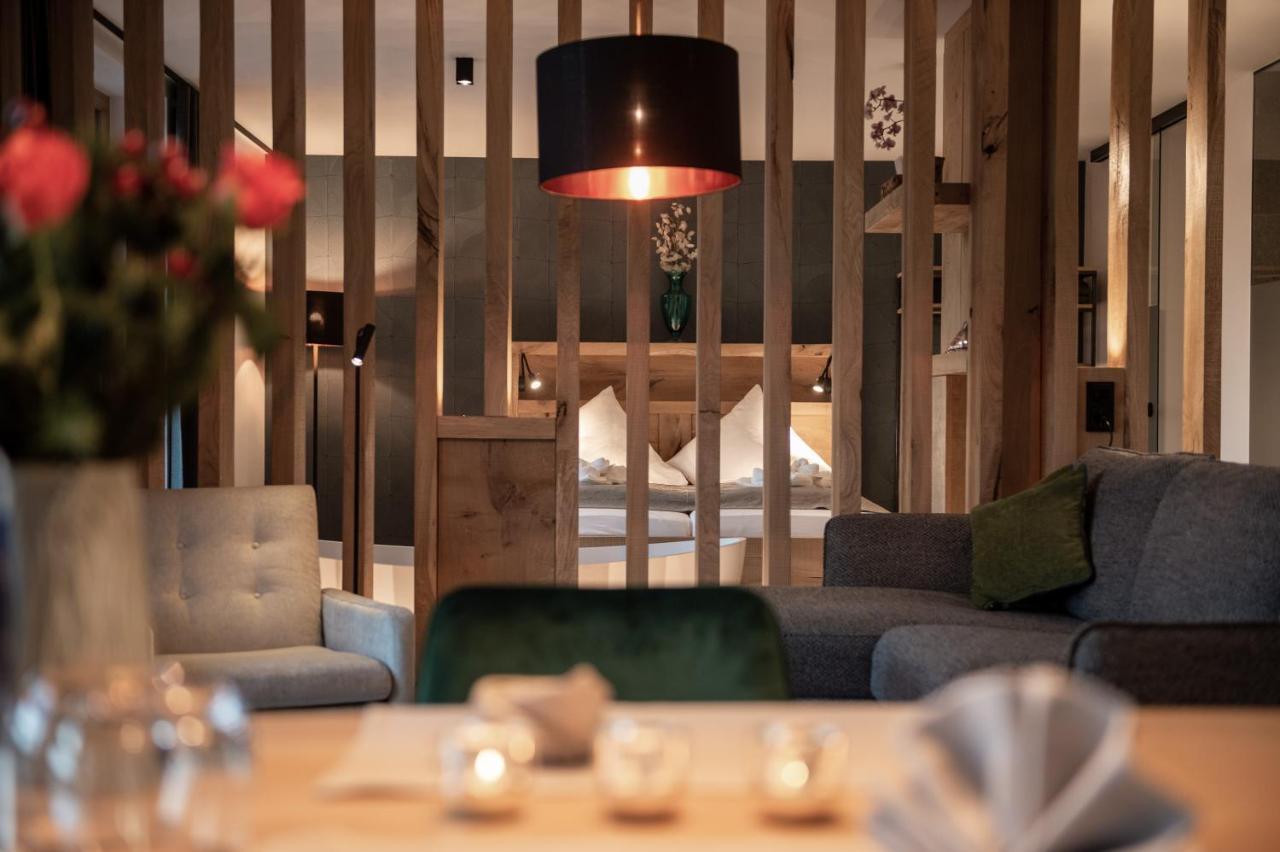 Forstgut - Premium Waldchalets Und Lodge Suiten Regen Bagian luar foto