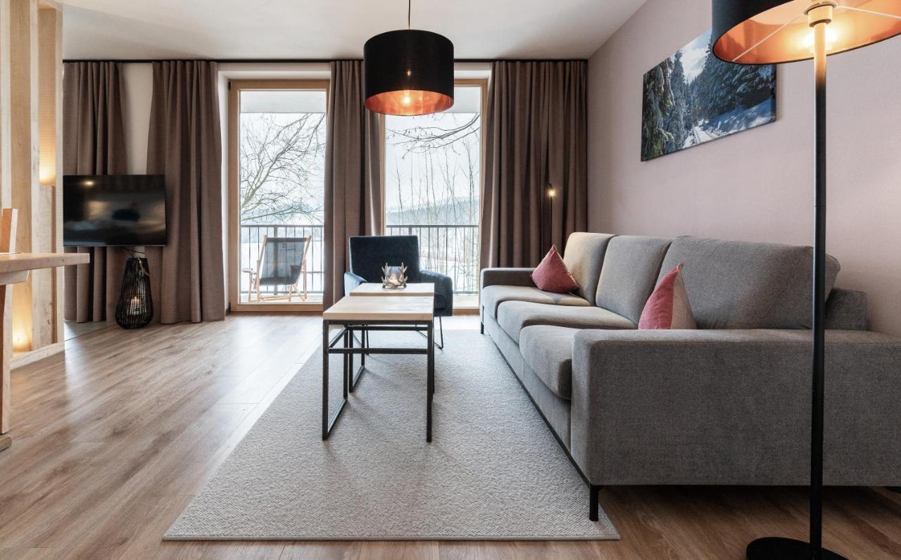 Forstgut - Premium Waldchalets Und Lodge Suiten Regen Bagian luar foto