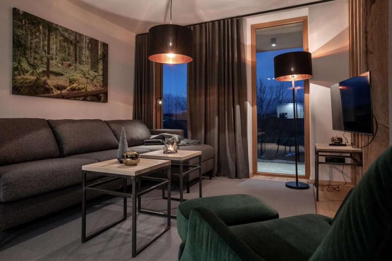 Forstgut - Premium Waldchalets Und Lodge Suiten Regen Bagian luar foto