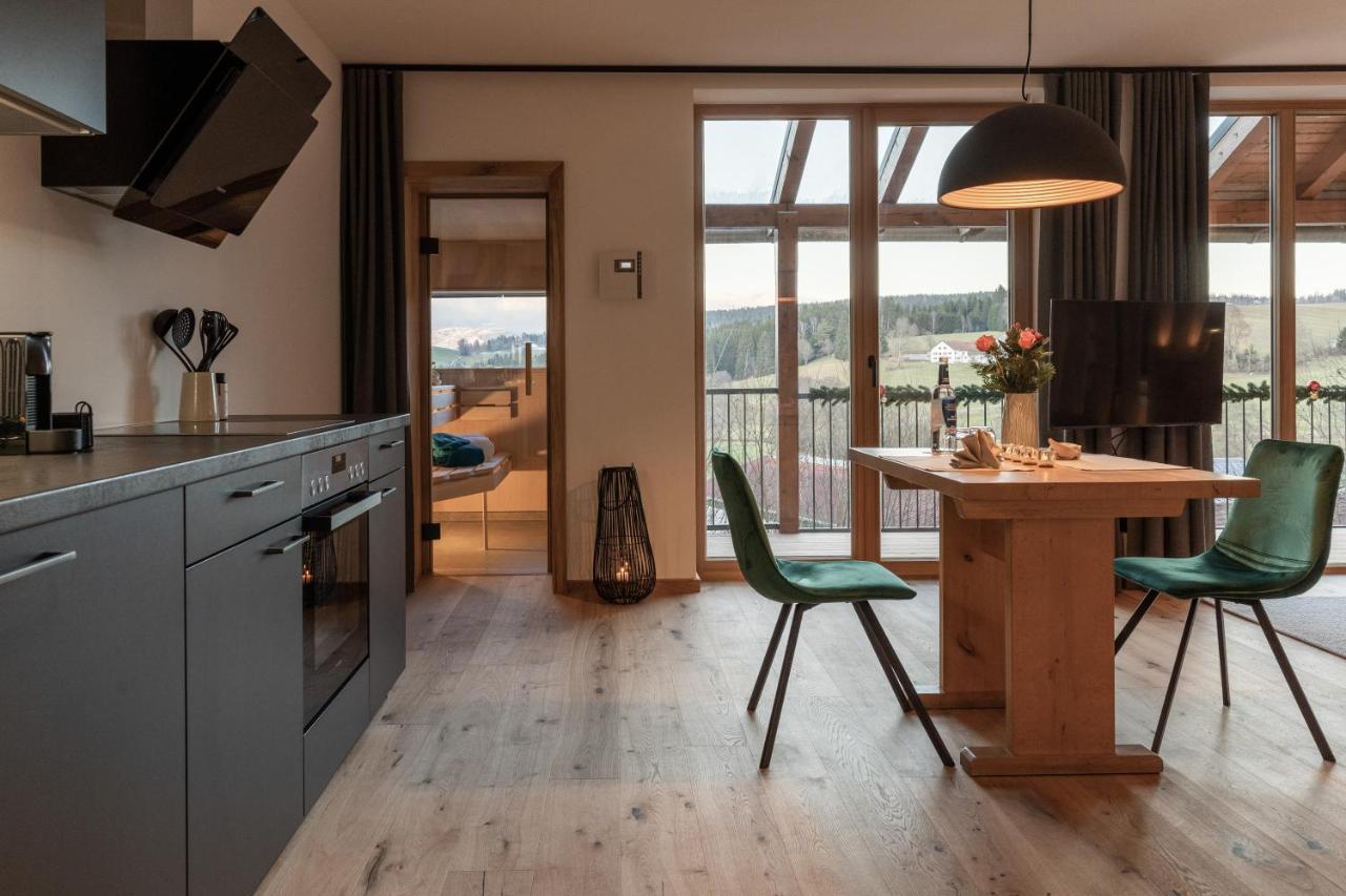 Forstgut - Premium Waldchalets Und Lodge Suiten Regen Bagian luar foto