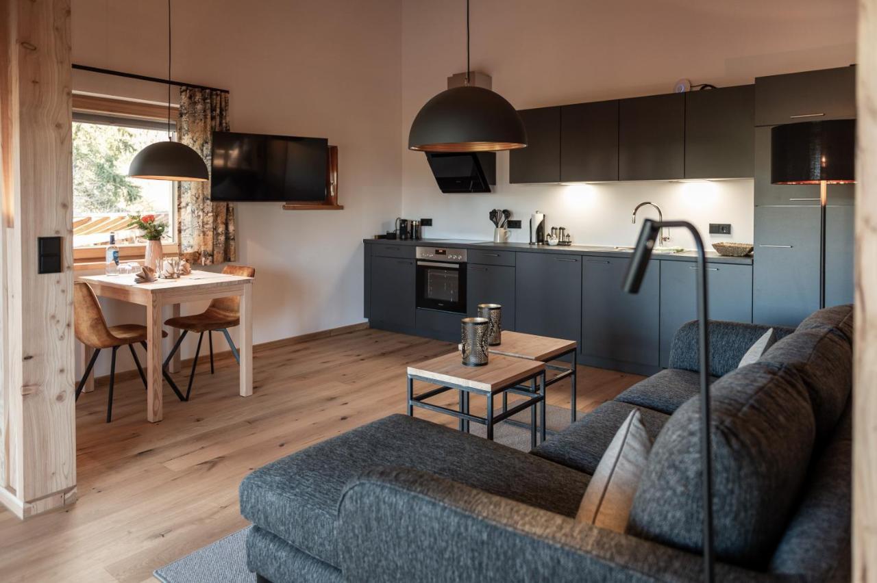 Forstgut - Premium Waldchalets Und Lodge Suiten Regen Bagian luar foto